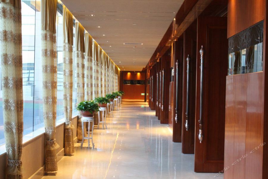 แกรนด์สไกไลท์อินเทอร์เนชั่นแนลโฮเต็ลกันโจว Hotel ก้านโจว ภายนอก รูปภาพ